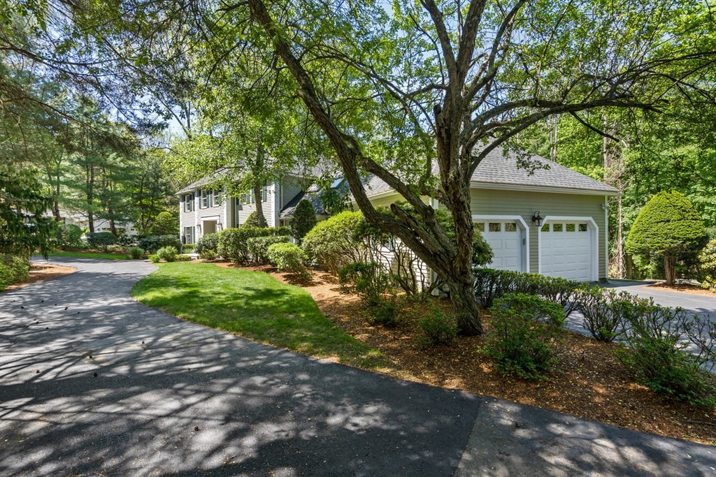 1 Sutton Place Weston, MA 02493 - Photo 2 of 34