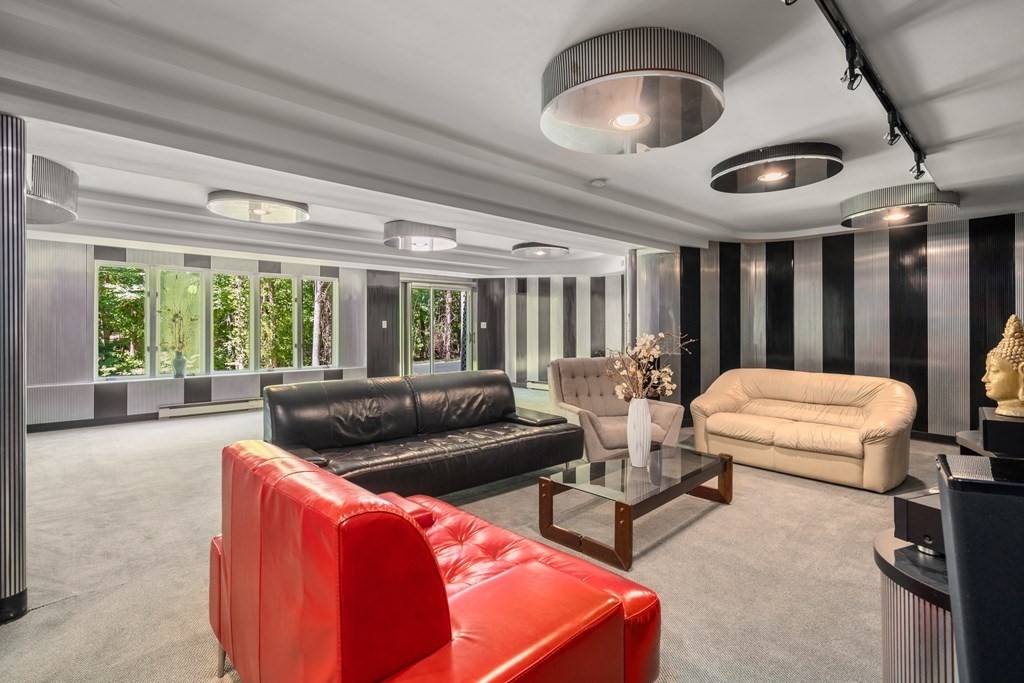 1 Sutton Place Weston, MA 02493 - Photo 26 of 34