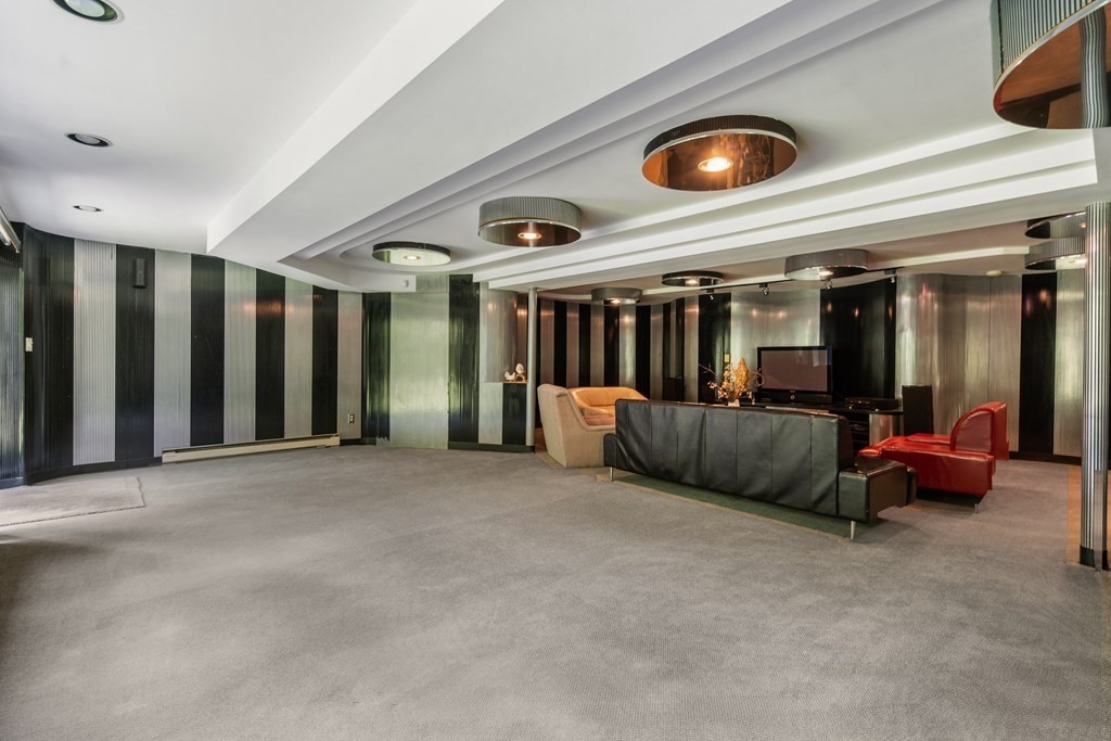 1 Sutton Place Weston, MA 02493 - Photo 28 of 34