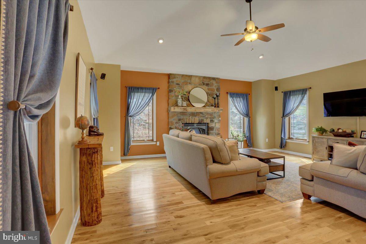 552 Hilltop Road York Springs, PA 17372 - Photo 12 of 72 Gallery Image 12