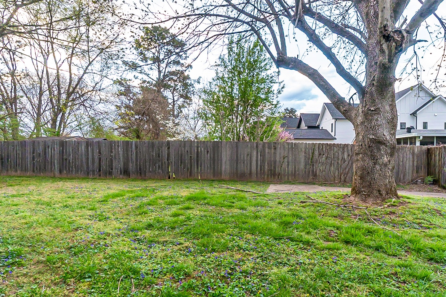 1010 Mitchell Road Nashville, TN 37206 - Photo 25 of 25 a view of outdoor space with wooden fence