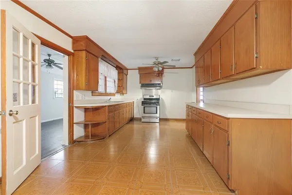$180,000 | 220 9th Street, Gretna, LA 70053