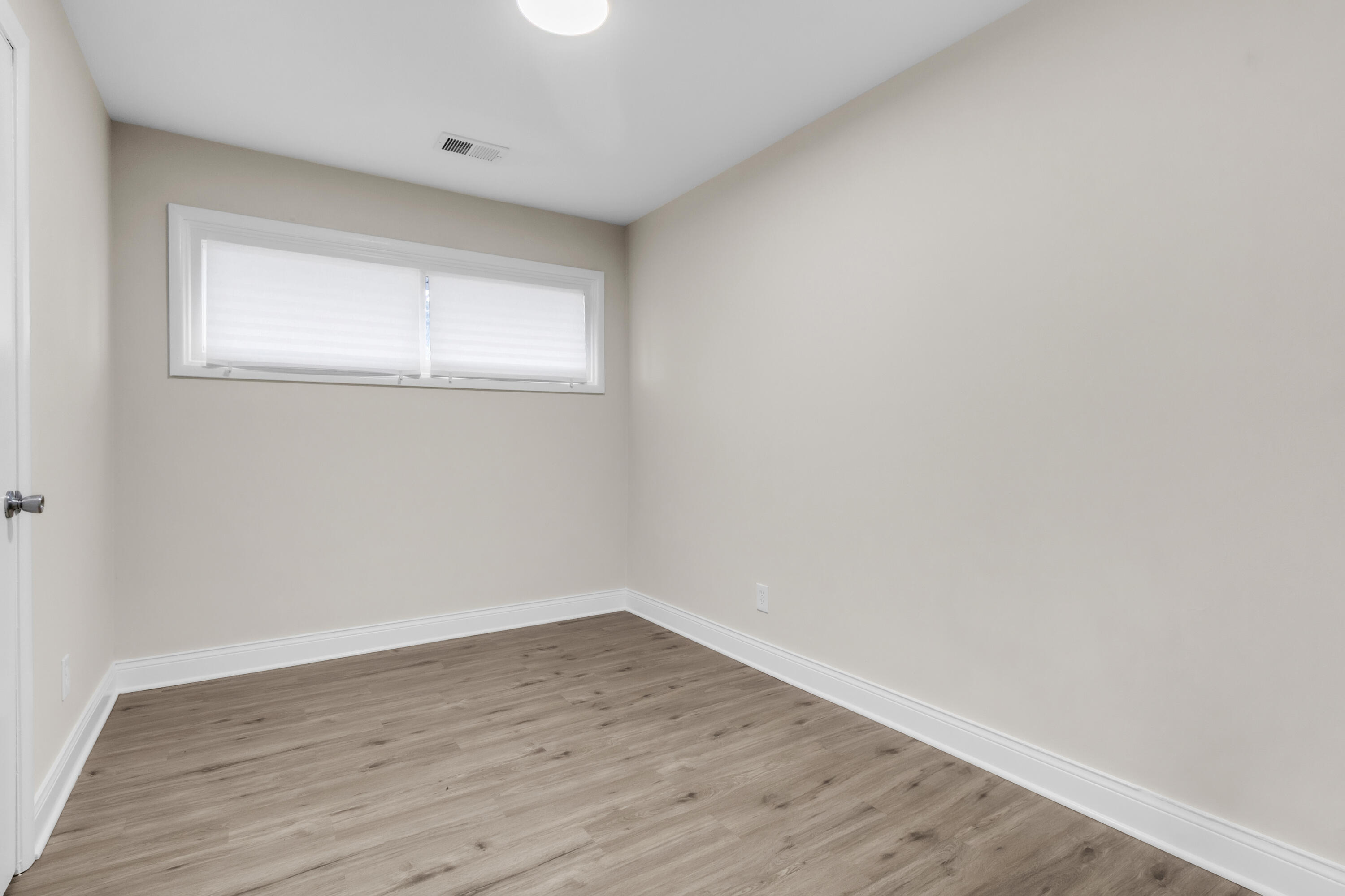 555 West Pine Street Griffith, IN 46319 - Photo 12 of 21 3000x2000