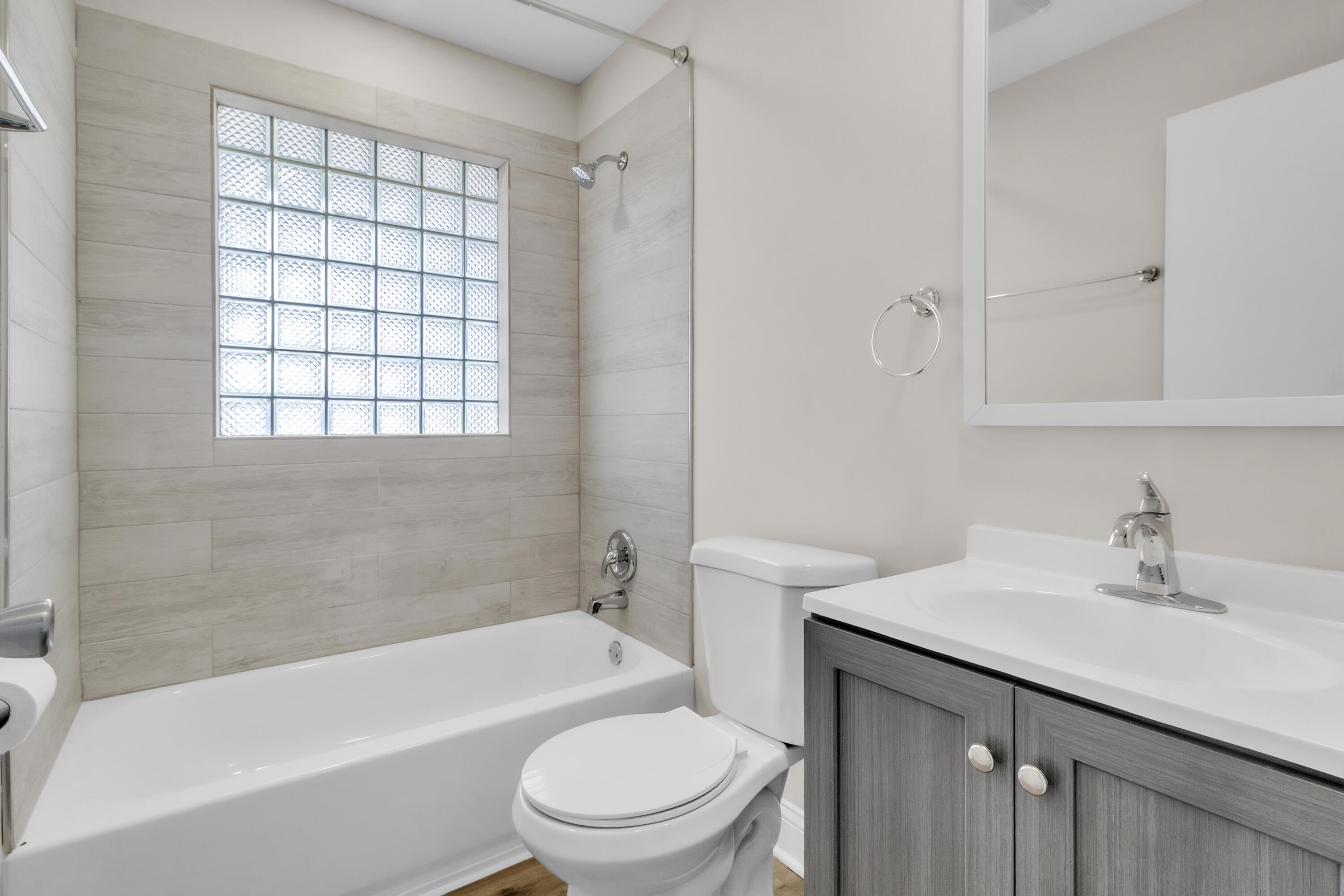 555 West Pine Street Griffith, IN 46319 - Photo 13 of 21 3000x2000