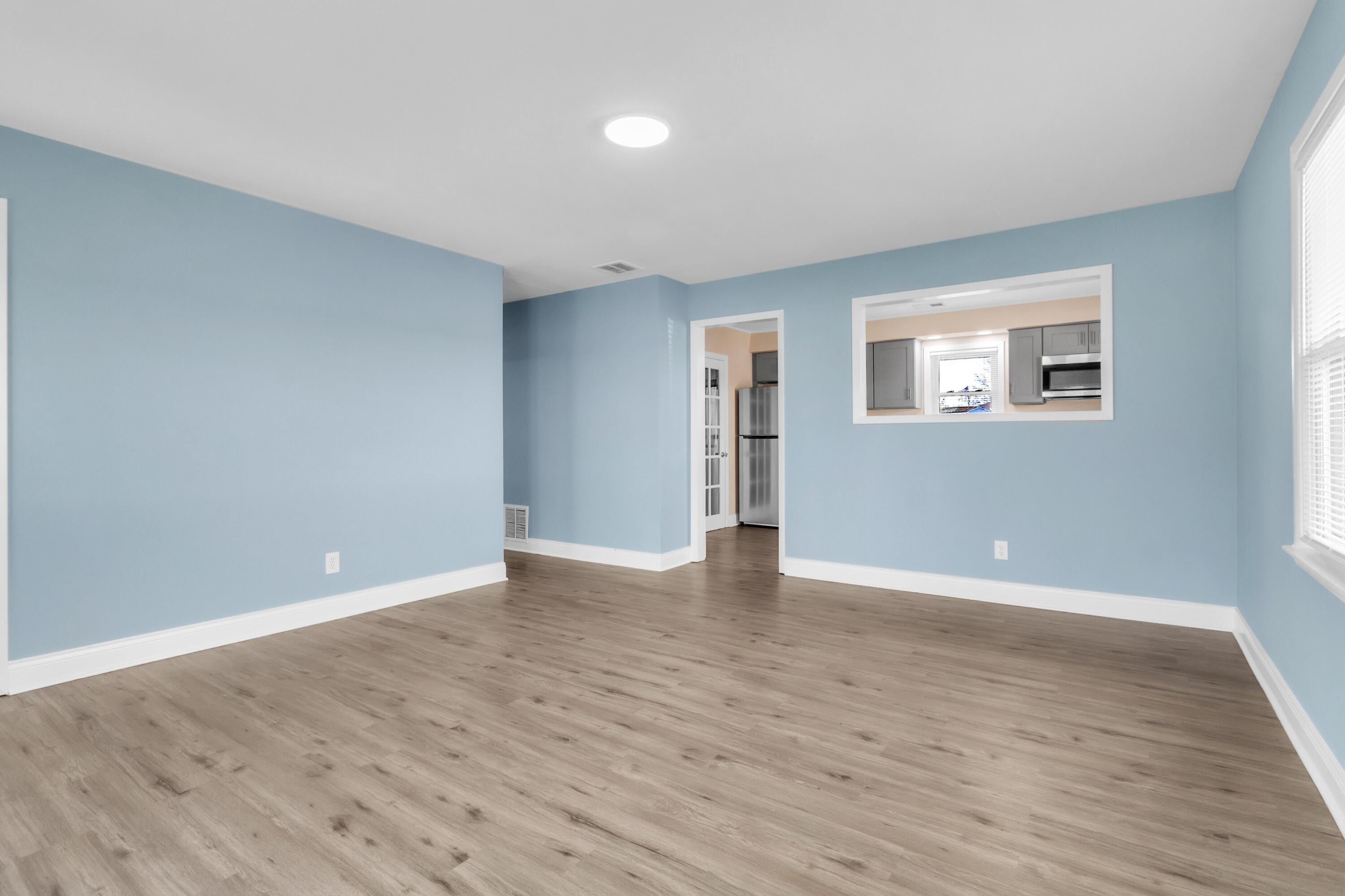 555 West Pine Street Griffith, IN 46319 - Photo 3 of 21 3000x2000