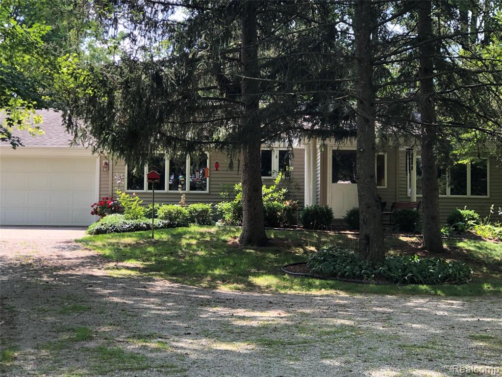 4784 Sutton Road Dryden, MI 48428 - Photo 1 of 69