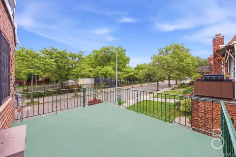 $1,150,000 | 63-01 Borden Avenue | Maspeth