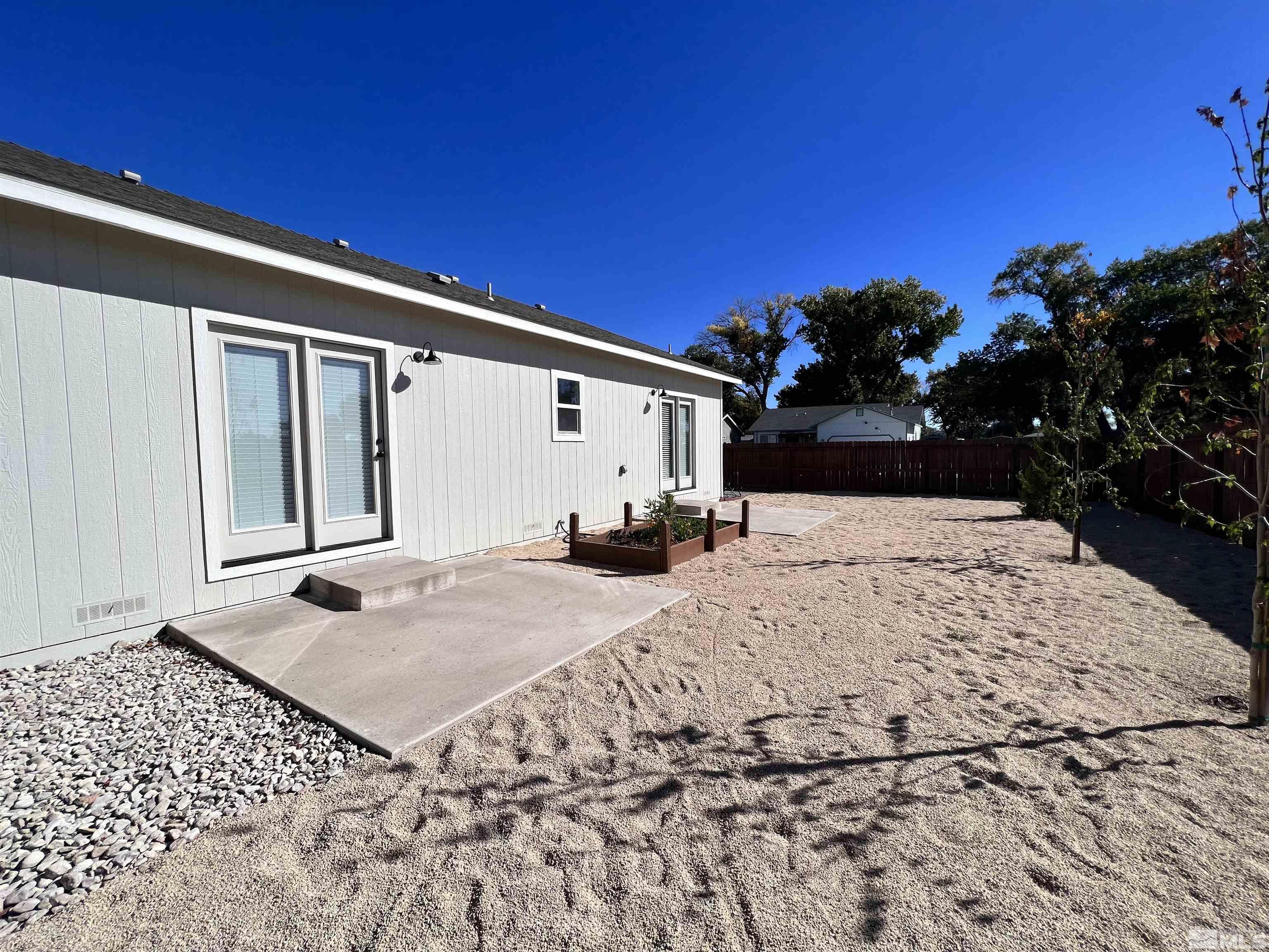 682 Silver Spur Drive Fallon, NV 89406 - Photo 23 of 29 a view of a backyard of the house