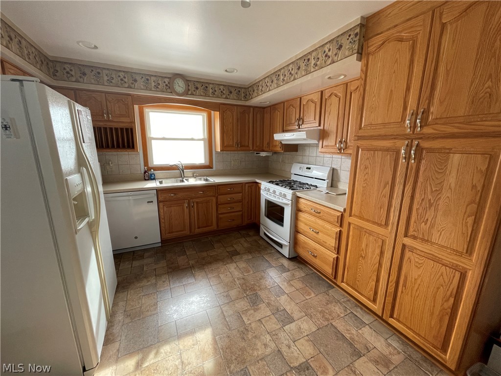 677 Mannering Road Eastlake, OH 44095 - Photo 15 of 32 Gallery Image 15