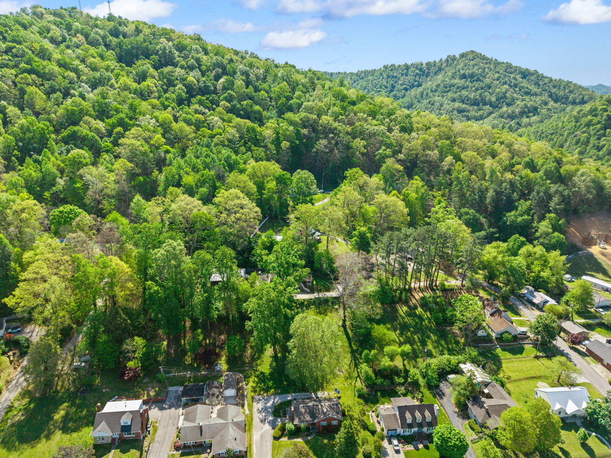 249 3rd Street Manchester, KY 40962 - Photo 63 of 65 17-web-or-mls-DJI_20260423104906_0051_D