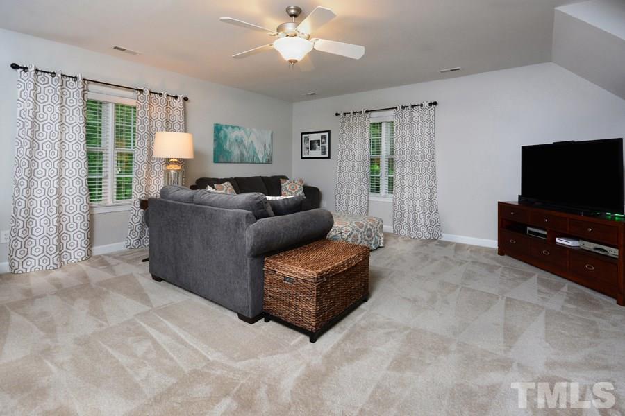 2709 Sunnystone Way Raleigh, NC 27613 - Photo 18 of 25