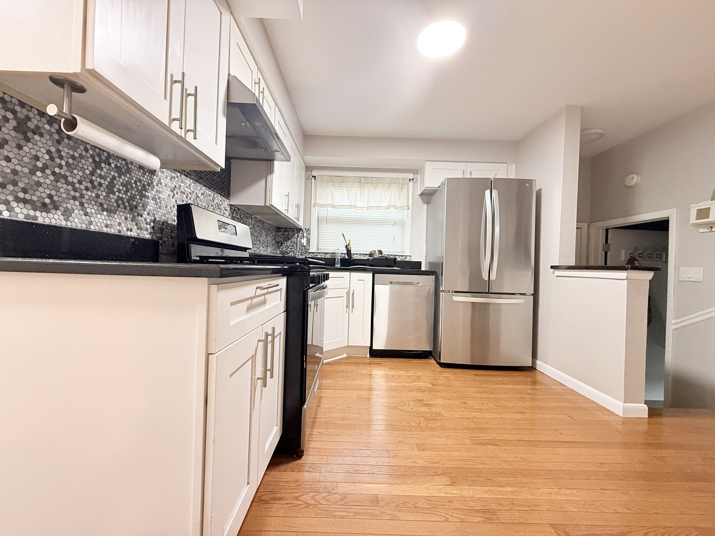 5818 West 60th Street Chicago, IL 60638 - Photo 10 of 39