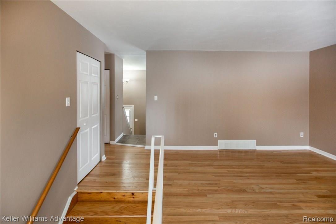 3485 Kane Road Carleton, MI 48117 - Photo 5 of 31 5.jpg