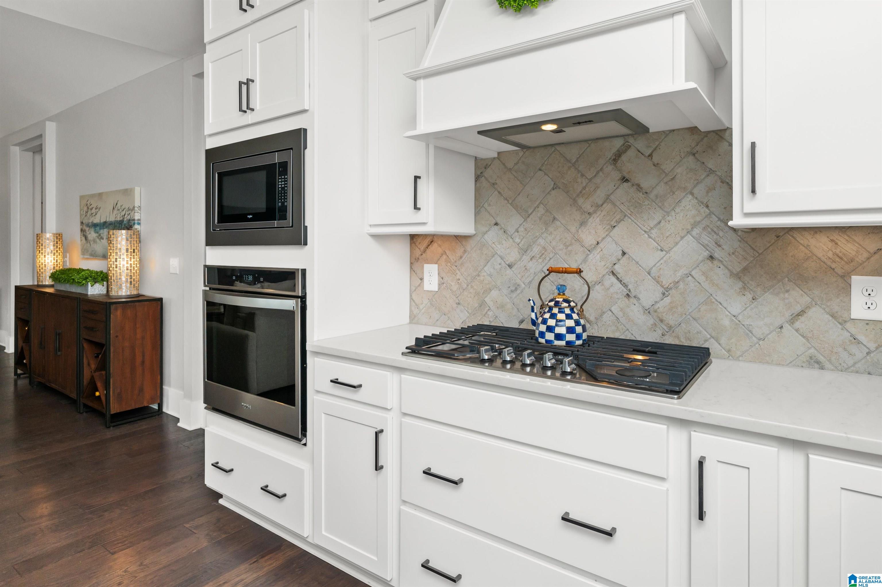 2016 Blackridge Road Birmingham, AL 35244 - Photo 17 of 98