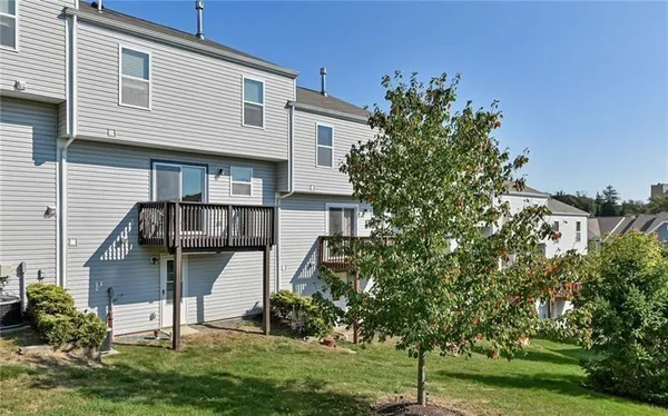 $2,200 | 209 Ascot Court, Coraopolis, PA 15108