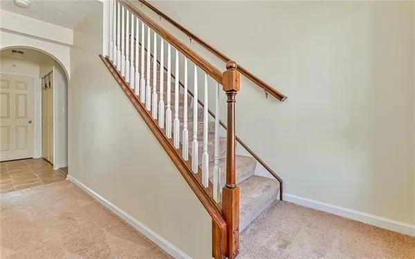 $2,200 | 209 Ascot Court, Coraopolis, PA 15108