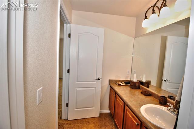 3170 Redhaven Way Highlands Ranch, CO 80126 - Photo 16 of 34 Gallery Image 16