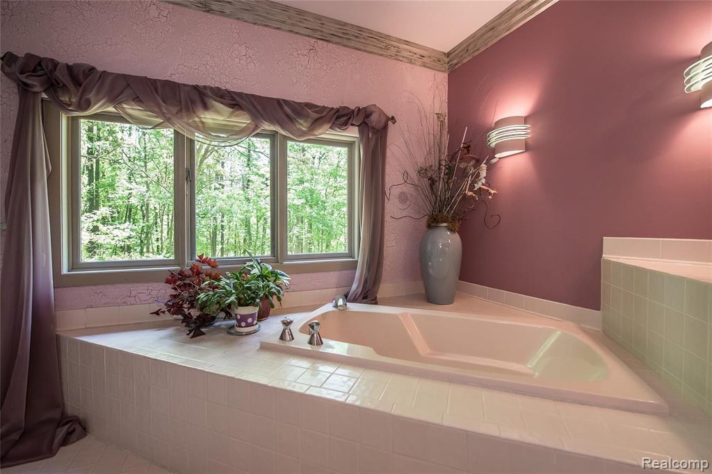 29000 Halsted Road Farmington Hills, MI 48331 - Photo 17 of 48
