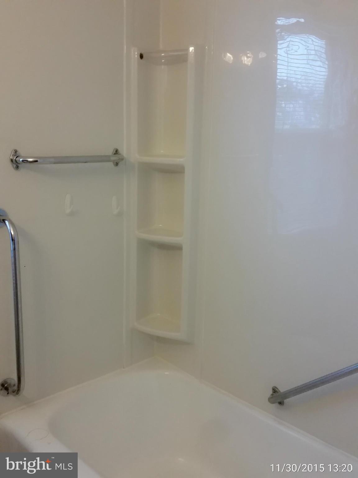 1330 East Cold Spring Lane Baltimore, MD 21239 - Photo 12 of 19 Bath