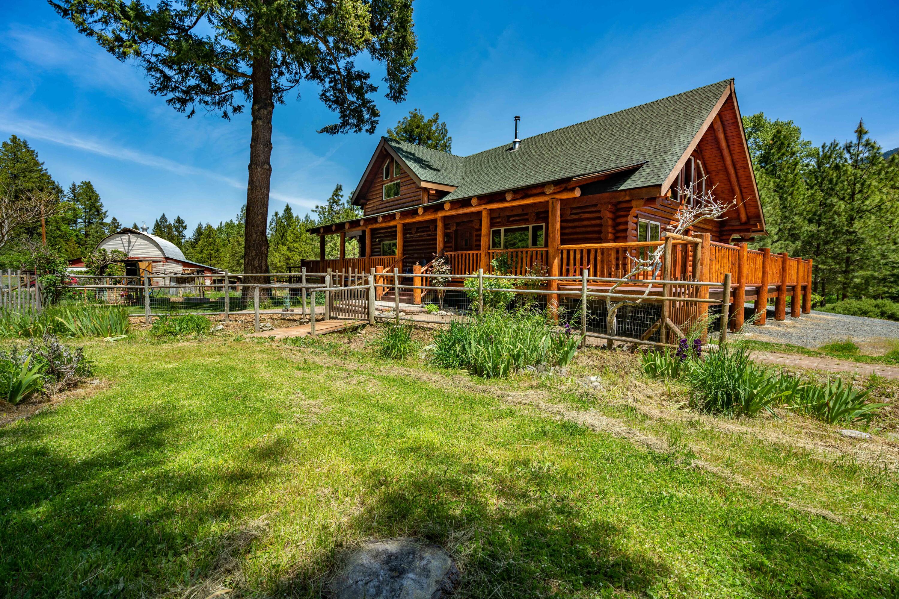 4137 Thompson Creek Road Jacksonville, OR 97530 - Photo 7 of 62 04b
