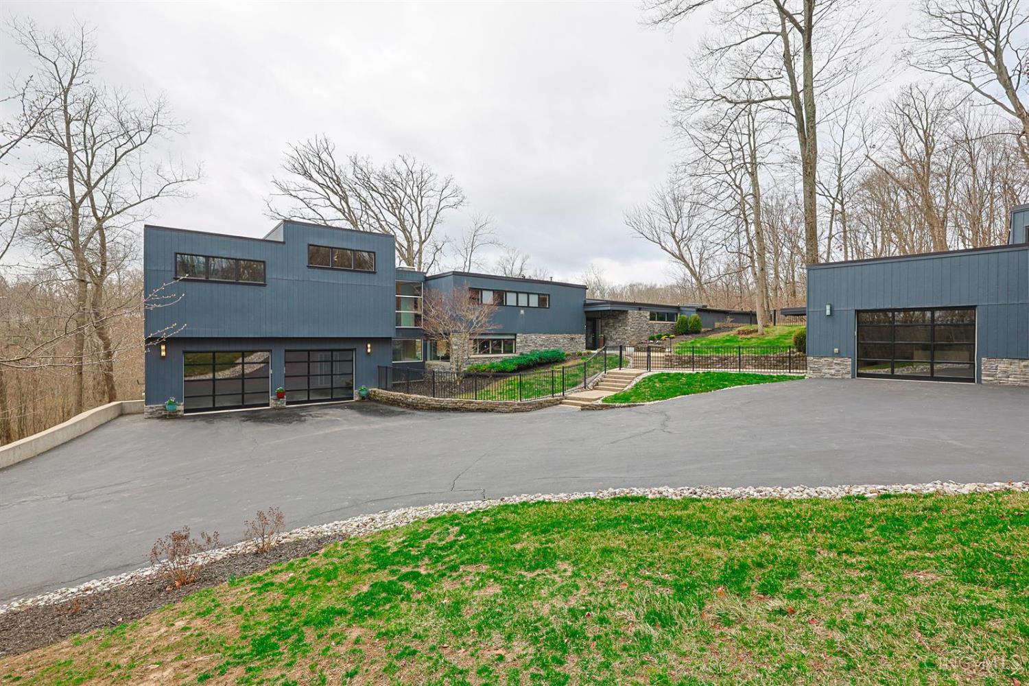 311 Ritchie Avenue Wyoming, OH 45215 - Photo 1 of 85