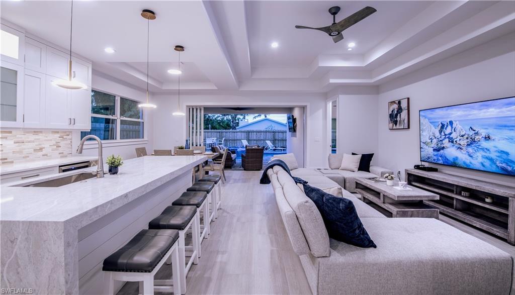 662 105th Avenue North Naples, FL 34108 - Photo 21 of 35