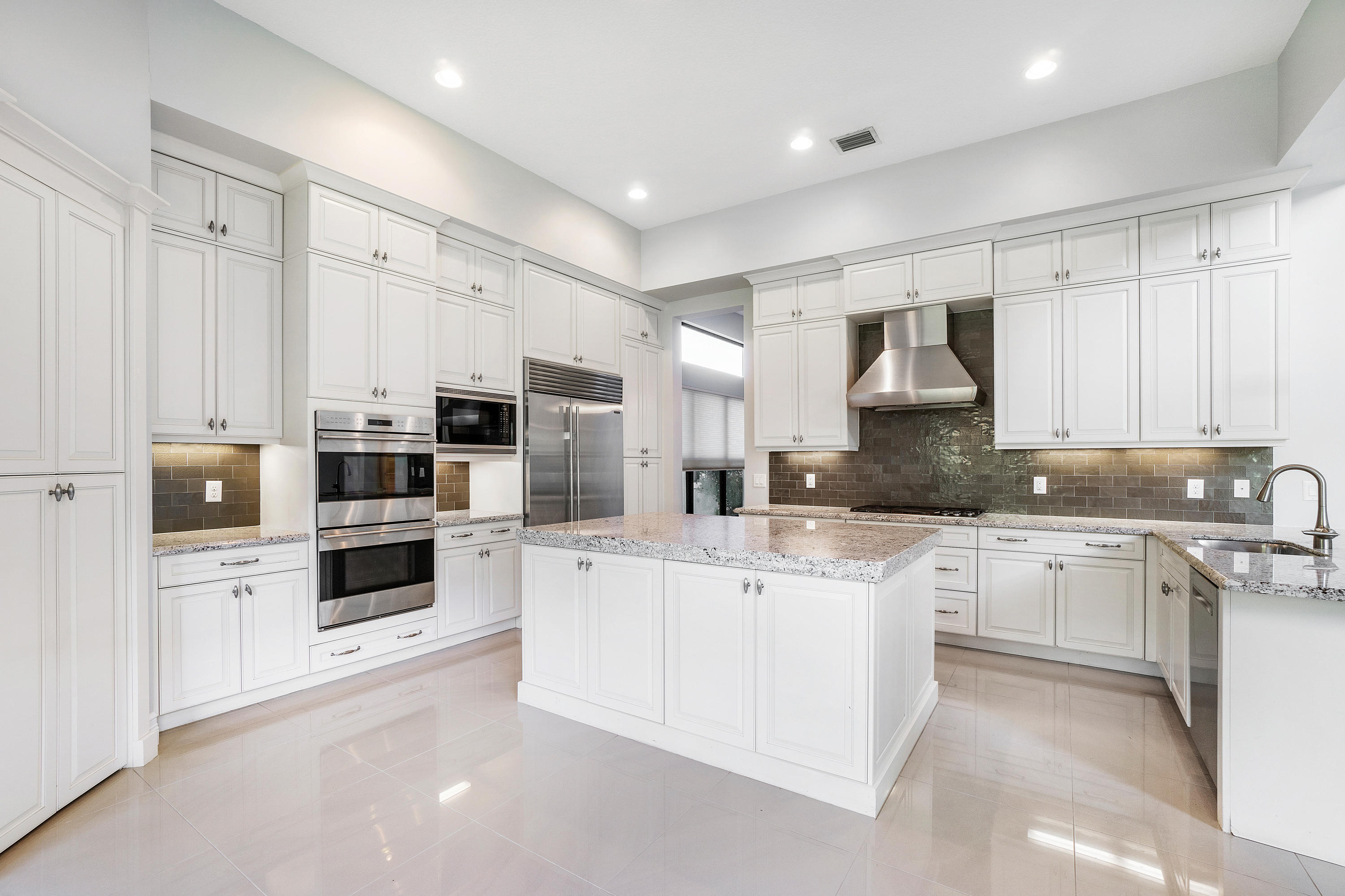 16897 Pierre Circle Delray Beach, FL 33446 - Photo 14 of 72 Kitchen