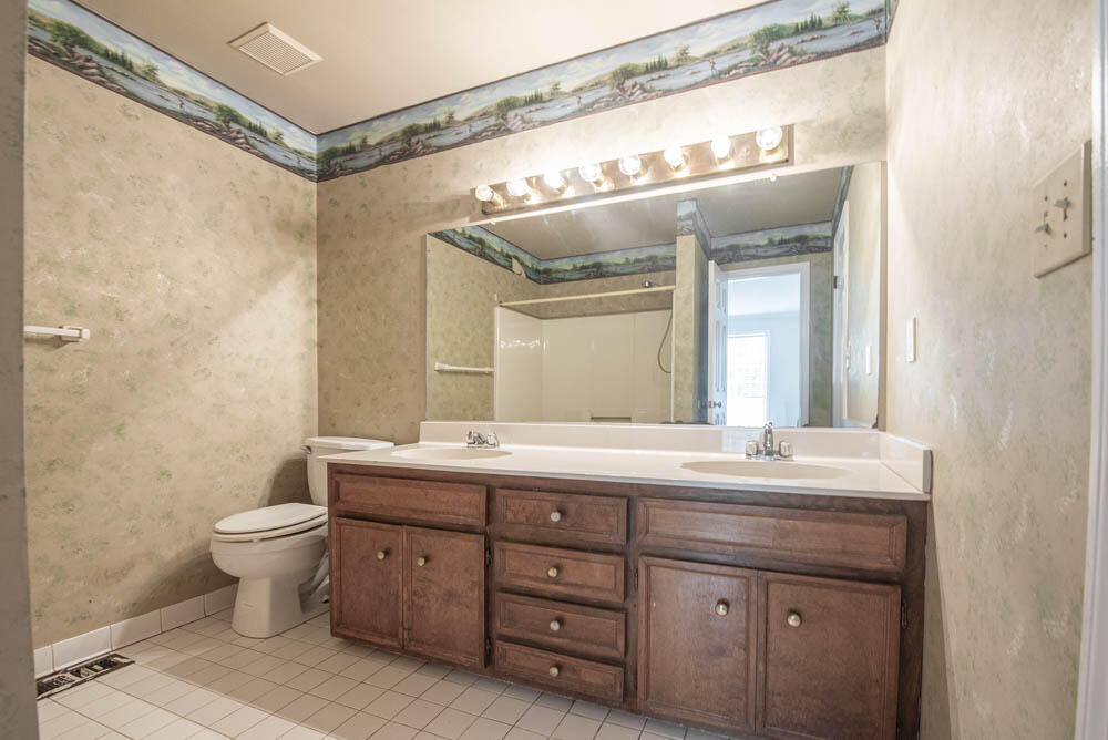 135 Silver Maple Road Martinez, GA 30907 - Photo 11 of 28 Owners Bathroom!