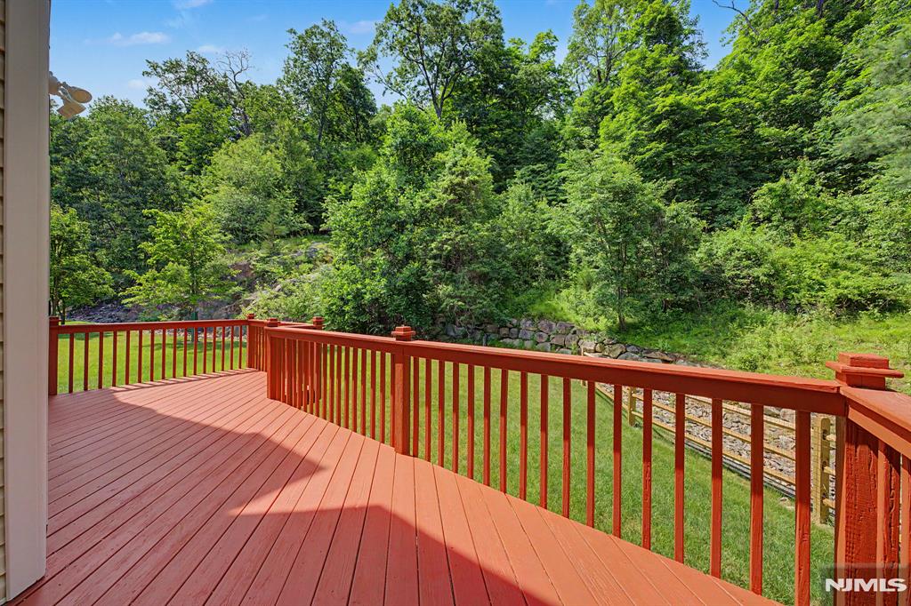 1 Skytop Ridge Oakland, NJ 07436 - Photo 34 of 43