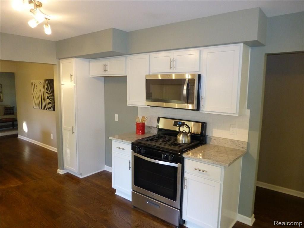 5895 Raven Road Bloomfield Hills, MI 48301 - Photo 15 of 43 P1060694.JPG