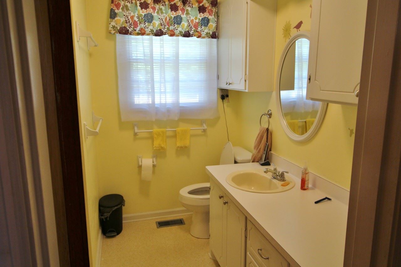 660 Jolley Road Inman, SC 29349 - Photo 8 of 16