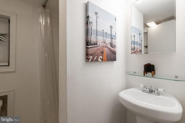 $830,000 | 1312 F Street Northeast, Washington, DC 20002