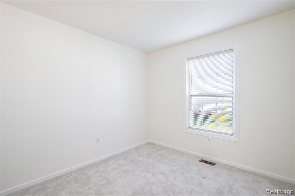 36180 Dominion Circle Sterling Heights, MI 48310 - Photo 17 of 24