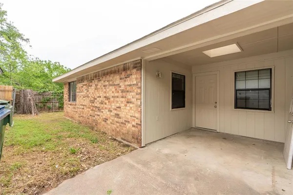 $1,860 | 5417 Knollridge Drive, Garland, TX 75043