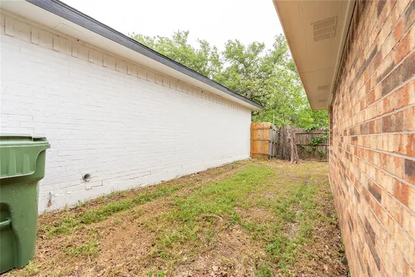 $1,860 | 5417 Knollridge Drive, Garland, TX 75043