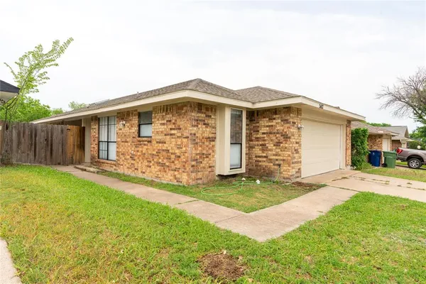 $1,860 | 5417 Knollridge Drive, Garland, TX 75043