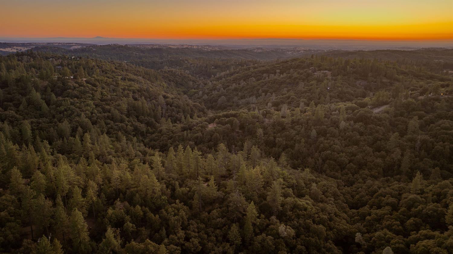 0 Manzanita Road Sutter Creek, CA 95685 - Photo 24 of 28 a view of a field with an ocean