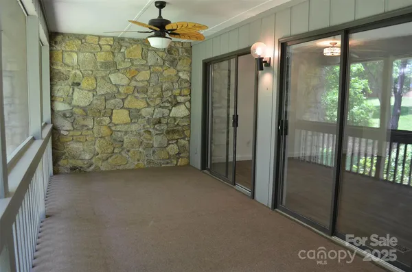 $495,000 | 609 Crowfields Lane, Asheville, NC 28803