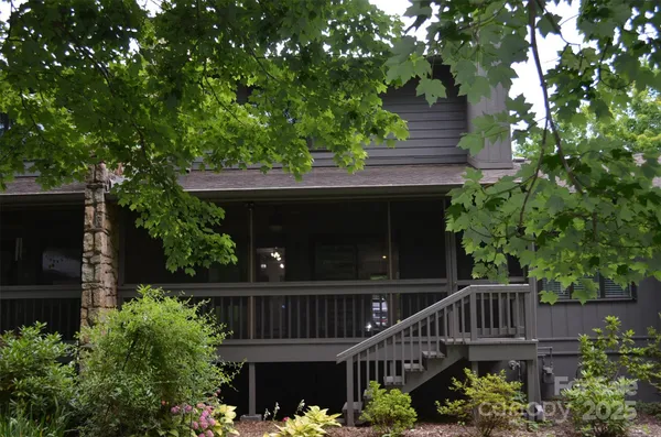 $495,000 | 609 Crowfields Lane, Asheville, NC 28803