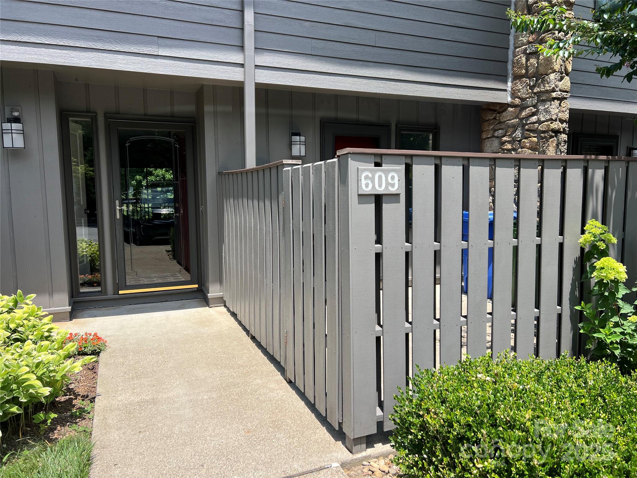 609 Crowfields Lane Asheville, NC 28803 - Photo 3 of 35