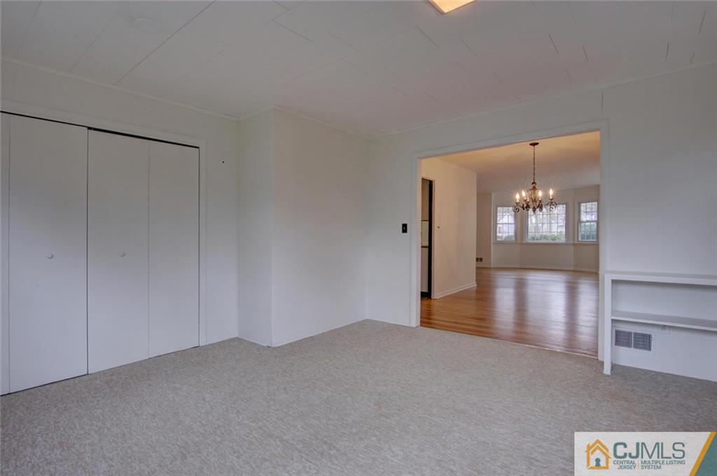 289 Clinton Road North Brunswick, NJ 08902 - Photo 12 of 24 Gallery Image 12