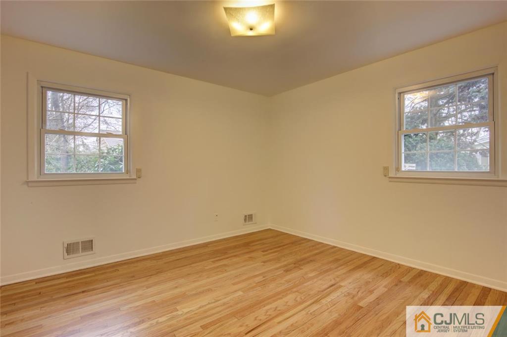 289 Clinton Road North Brunswick, NJ 08902 - Photo 15 of 24 Gallery Image 15