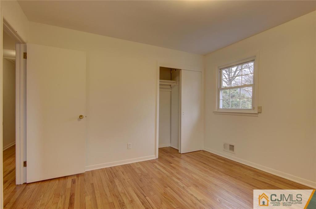 289 Clinton Road North Brunswick, NJ 08902 - Photo 16 of 24 Gallery Image 16