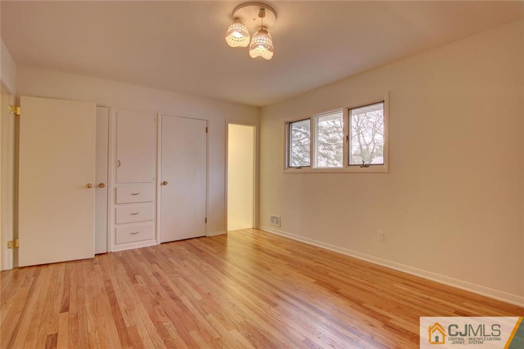 289 Clinton Road North Brunswick, NJ 08902 - Photo 17 of 24 Gallery Image 17