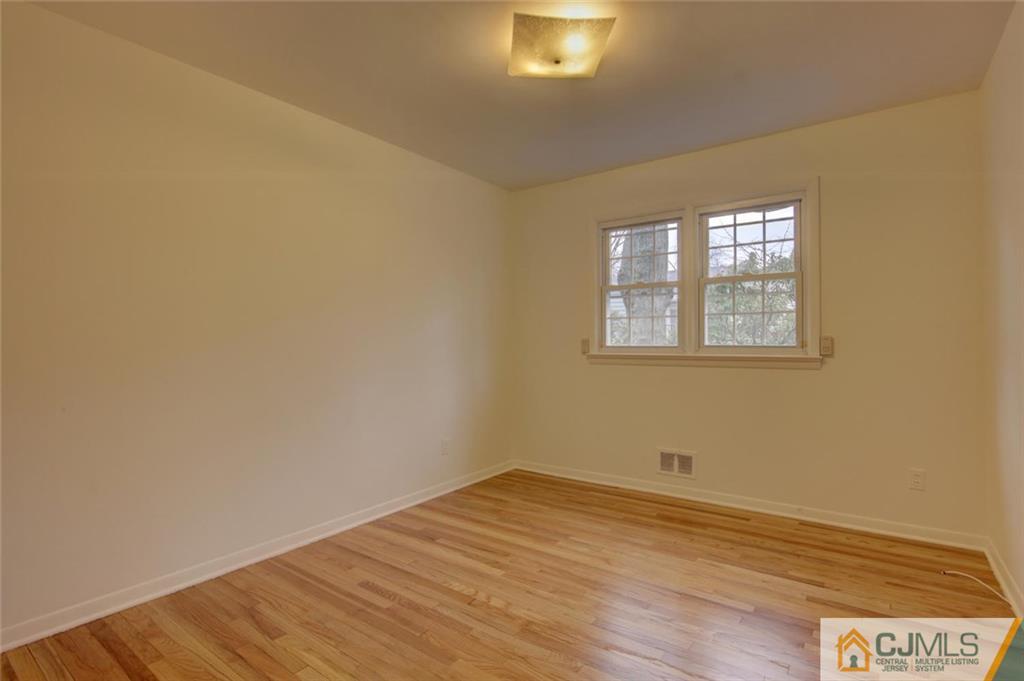 289 Clinton Road North Brunswick, NJ 08902 - Photo 18 of 24 Gallery Image 18