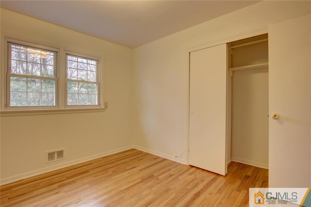 289 Clinton Road North Brunswick, NJ 08902 - Photo 19 of 24 Gallery Image 19