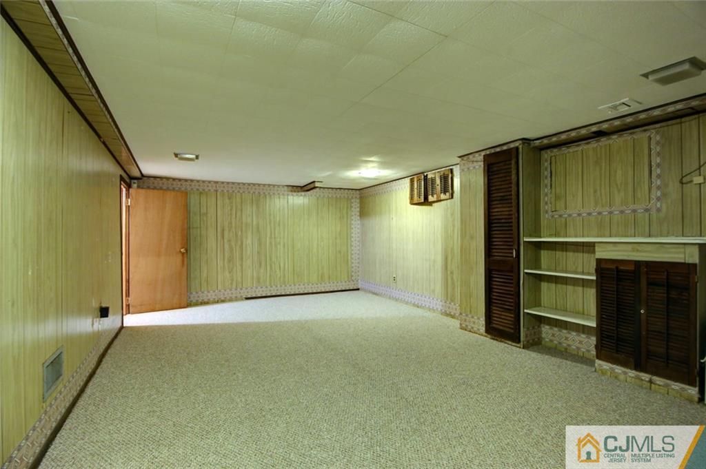 289 Clinton Road North Brunswick, NJ 08902 - Photo 20 of 24 Gallery Image 20