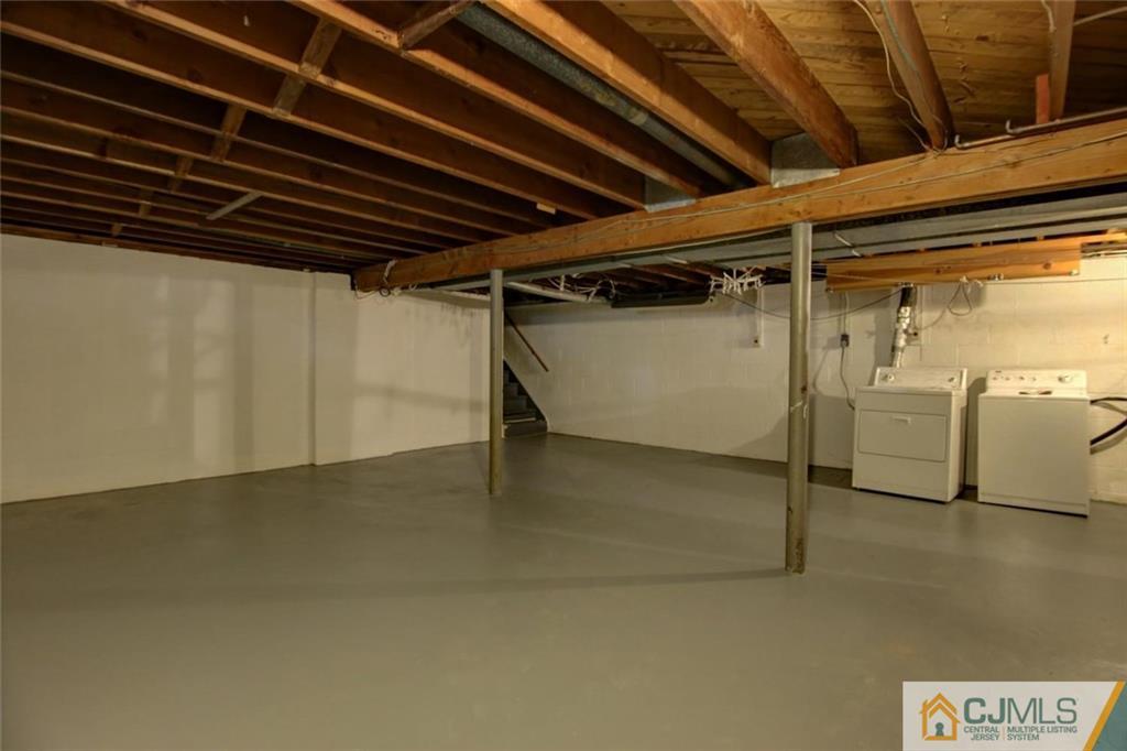289 Clinton Road North Brunswick, NJ 08902 - Photo 22 of 24 Gallery Image 22