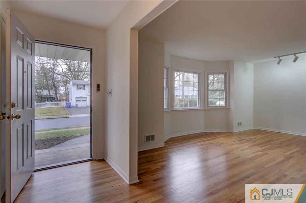 289 Clinton Road North Brunswick, NJ 08902 - Photo 6 of 24 Gallery Image 6