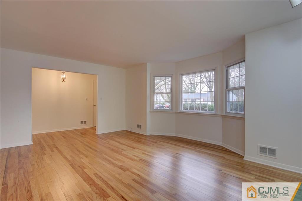 289 Clinton Road North Brunswick, NJ 08902 - Photo 8 of 24 Gallery Image 8